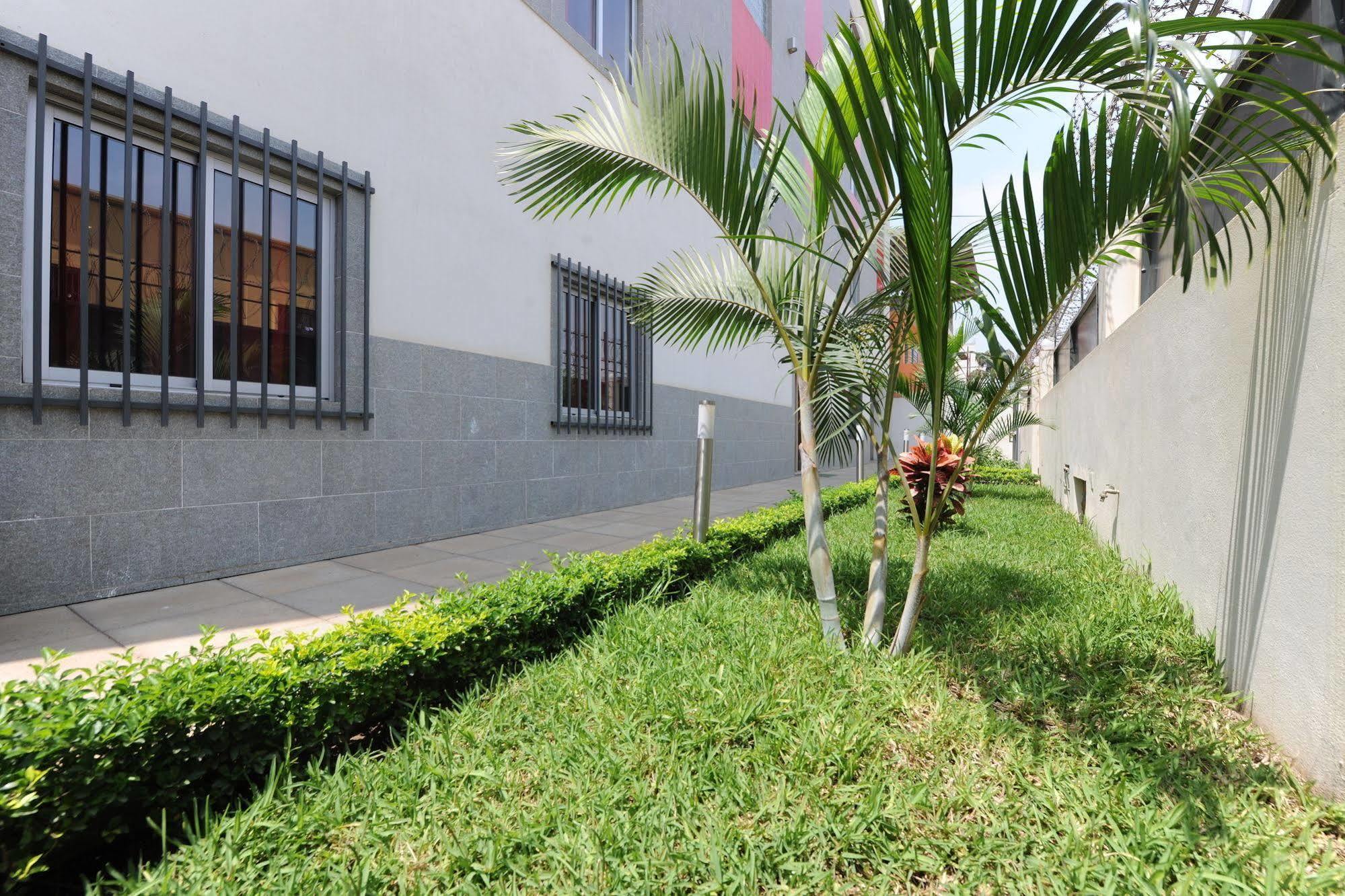 Inn Luanda Exterior photo